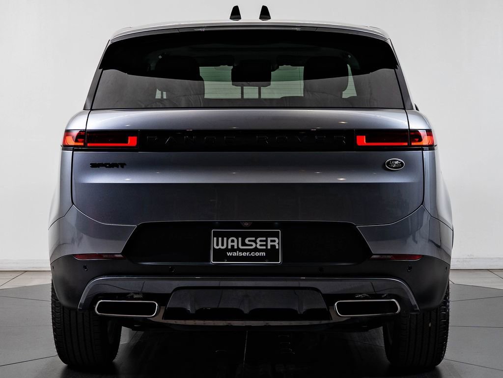 Used 2023 Gray Land Rover SE image 7