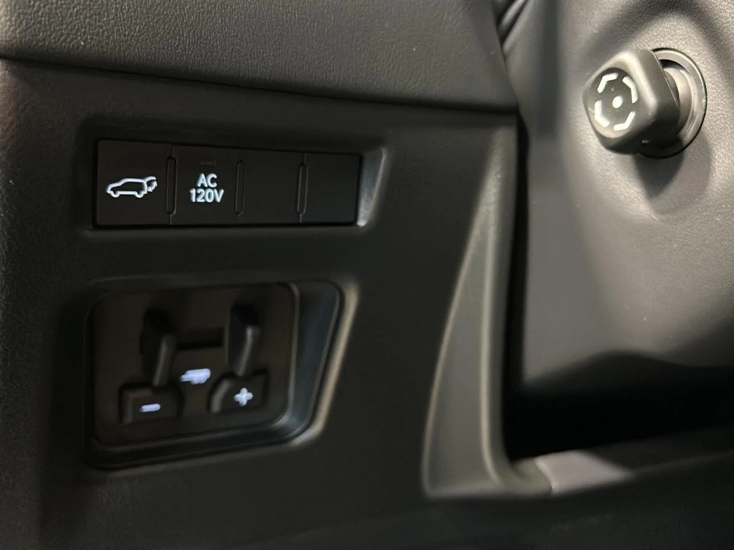 New 2026 Nori Green Pearl Lexus LX 700h F SPORT Handling image 9