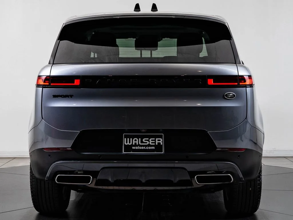 Used 2023 Gray Land Rover SE image 7