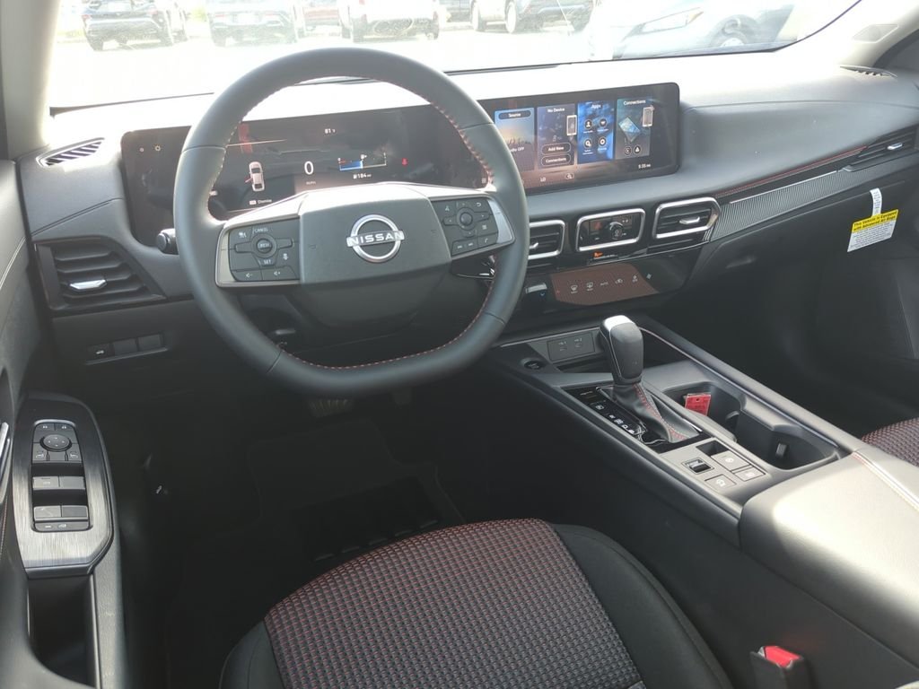 New 2026 Atlantic Gray Metallic / Super Black Two-tone Nissan SR image 17