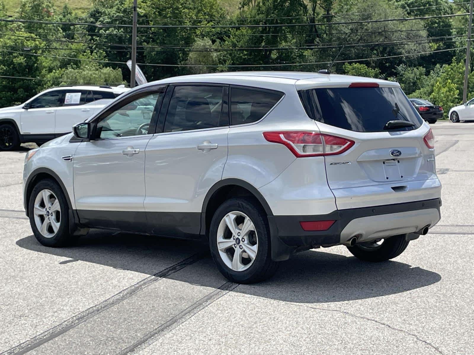 Used 2014 Ingot Silver Metallic Ford SE image 9