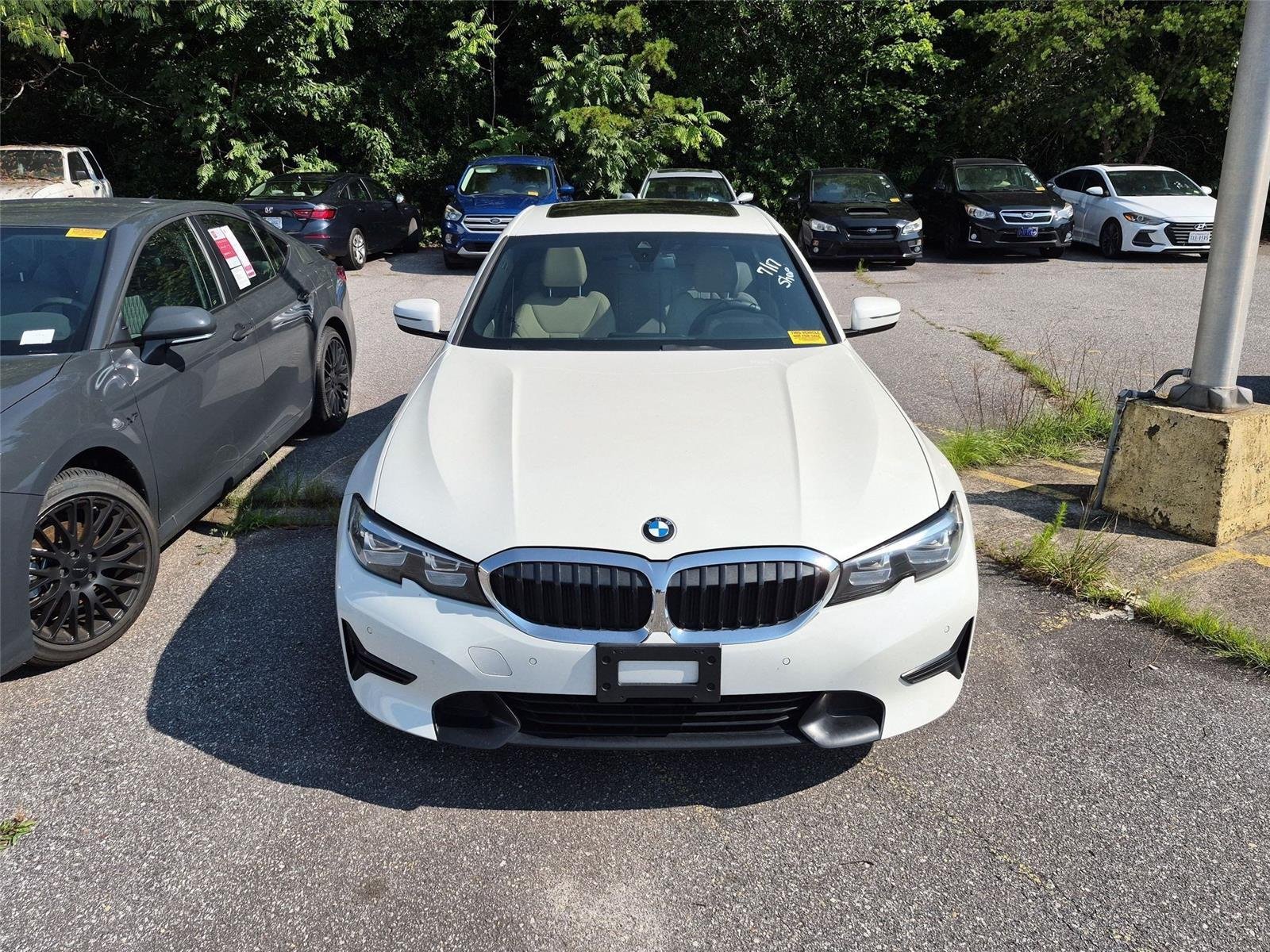 Used 2019 Alpine White BMW 330i image 2