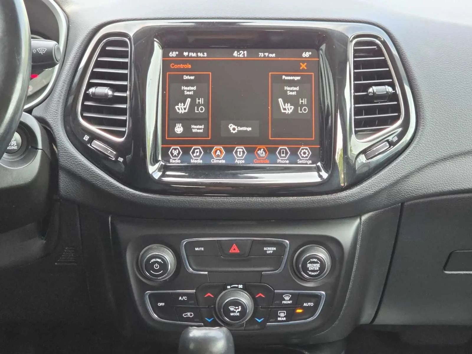 Used 2019 Billet Silver Metallic Clearcoat Jeep Limited image 20
