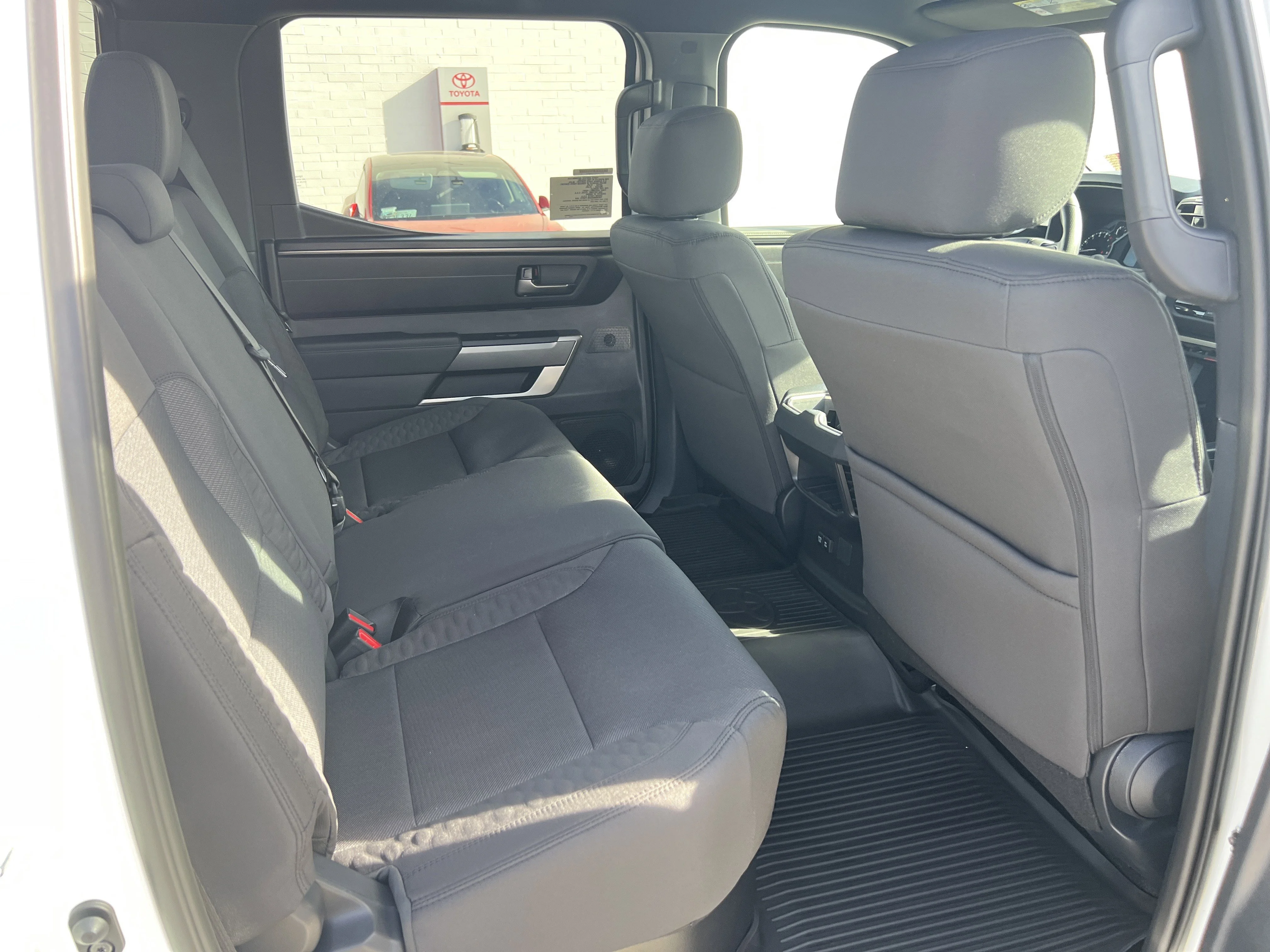 2026 Toyota Tundra SR5 - Photo 9