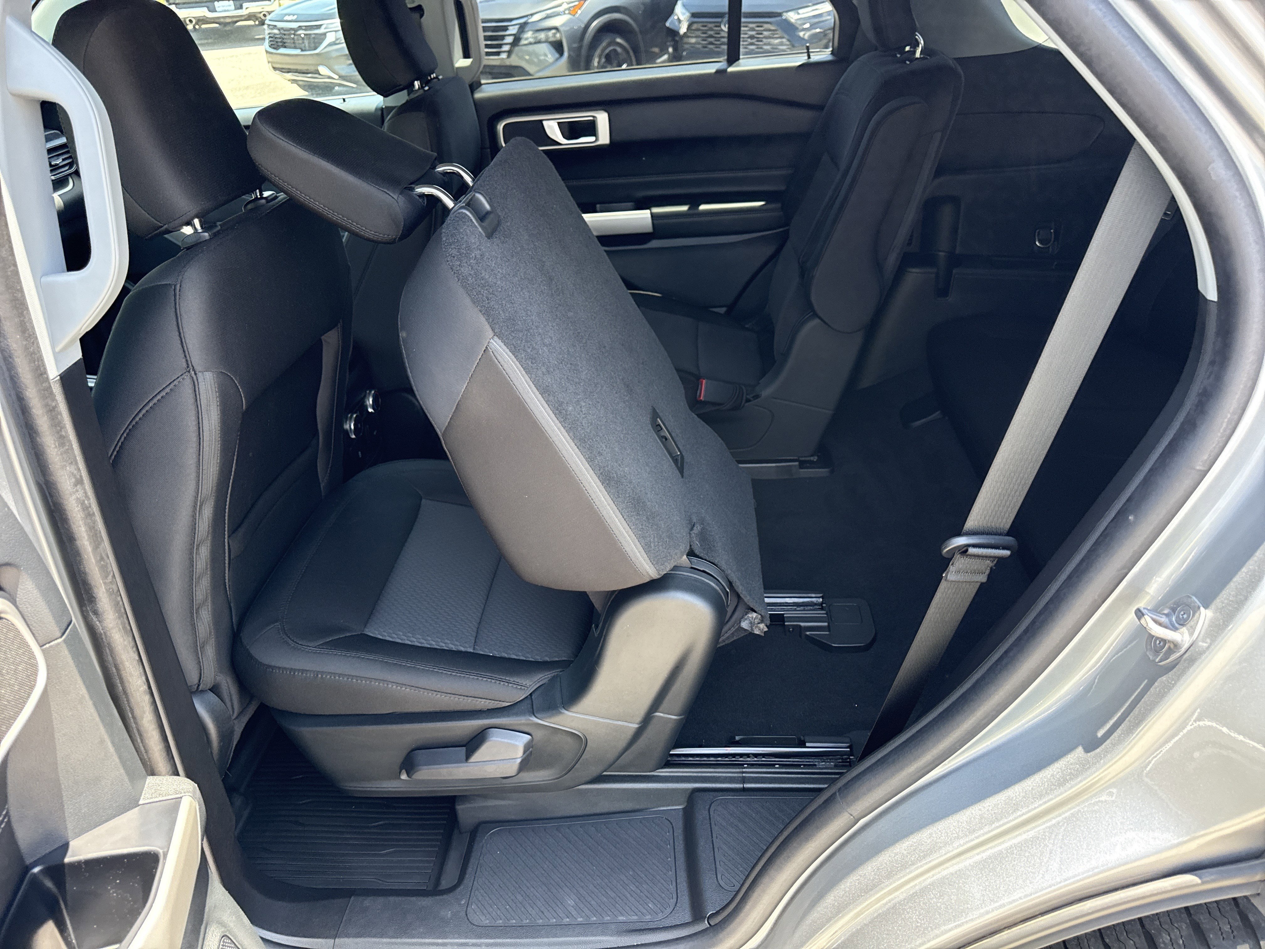 2023 Ford Explorer XLT - Photo 14