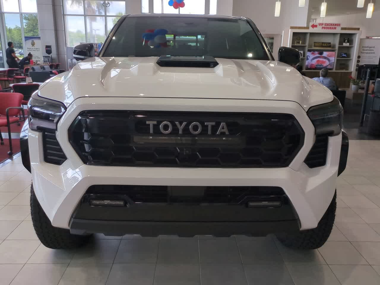 2026 Toyota Tacoma TRD Pro - Photo 9