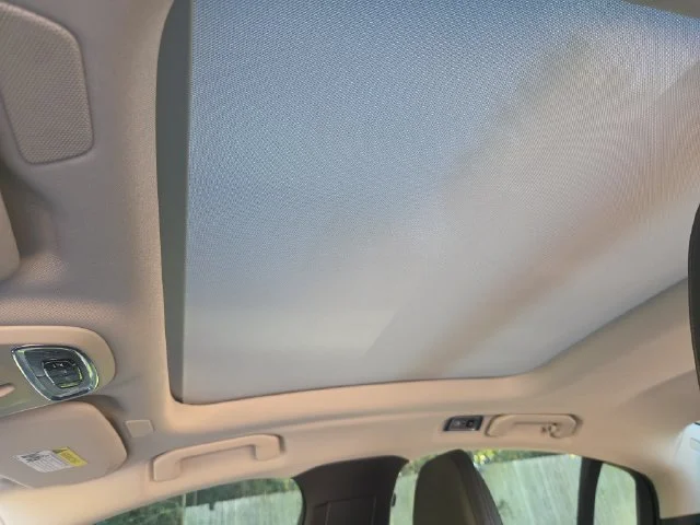 Used 2021 White Volvo T5 Momentum image 33