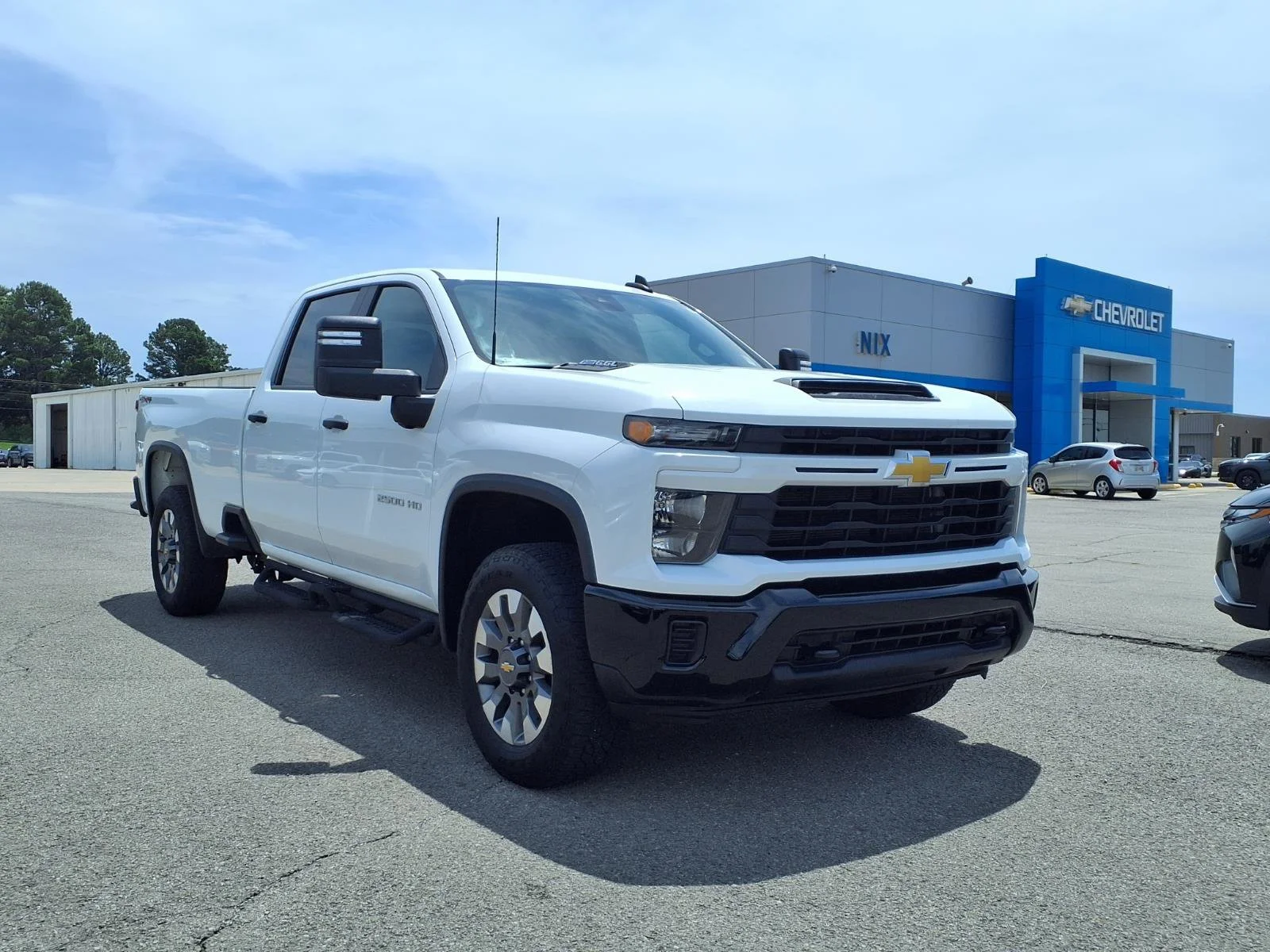 Used 2024 Summit White Chevrolet Custom image 19