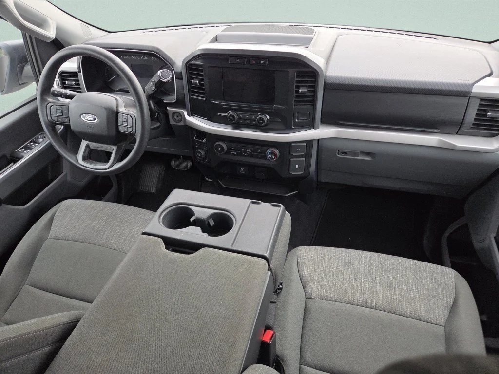 Certified Used 2023 Oxford White Ford XLT image 29