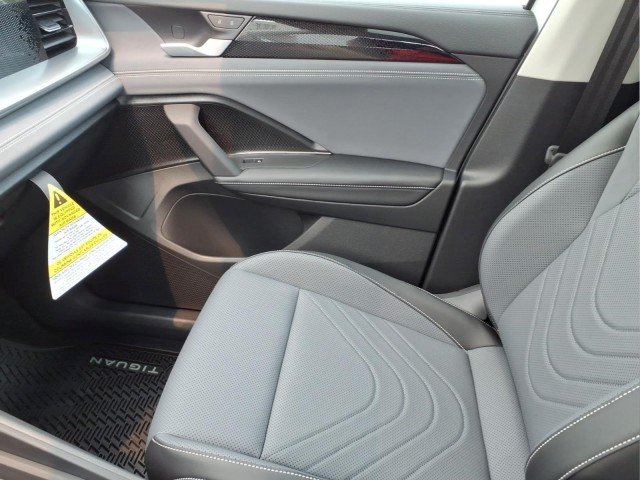 New 2026 Pure White Volkswagen SE 4Motion image 17