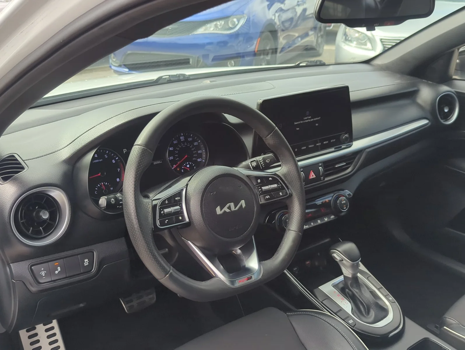 Used 2024 Snow White Pearl Kia GT-Line image 13