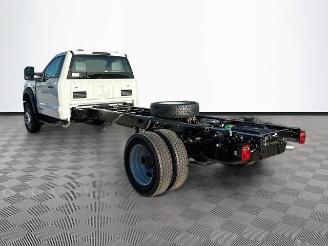 New 2026 Oxford White Ford XL image 4