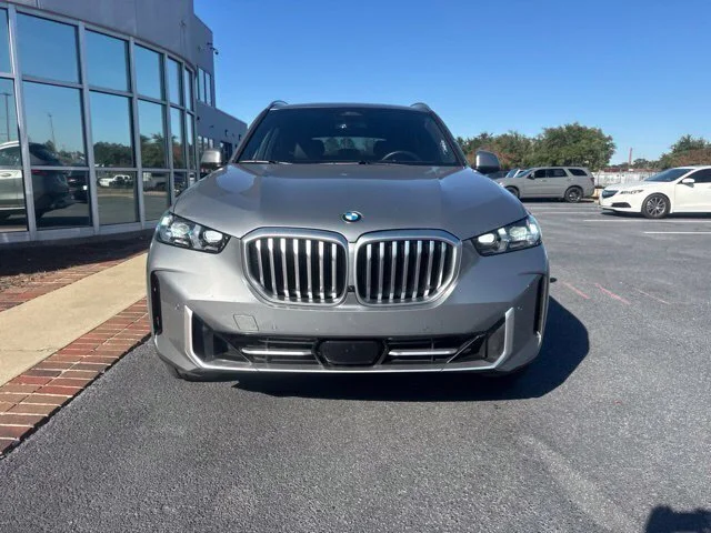Used 2026 Gray BMW sDrive40i image 2
