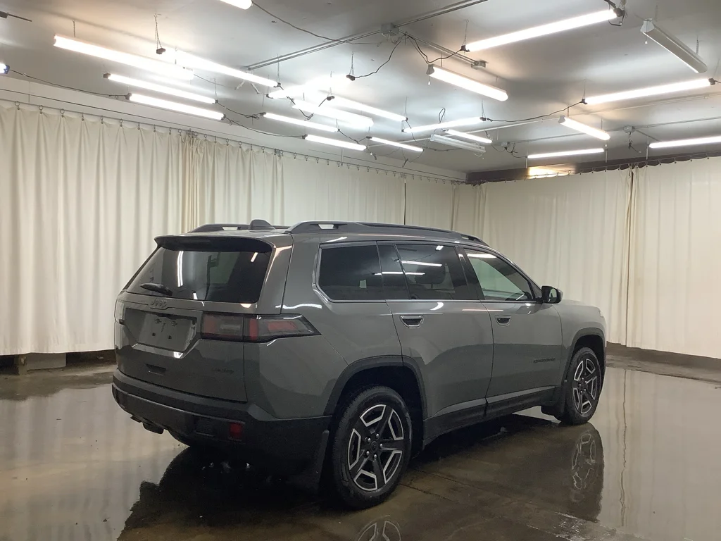 New 2026 Sting-Gray Clear-Coat Exterior Paint Jeep  image 5