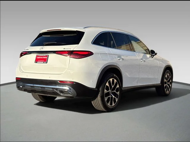 Used 2025 White Mercedes-Benz GLC 350e image 4