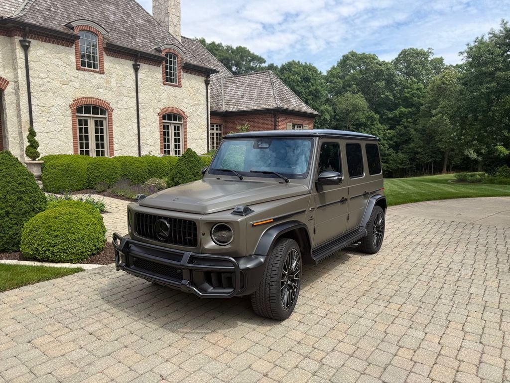 Used 2025 Green Mercedes-Benz G 63 AMG® image 4