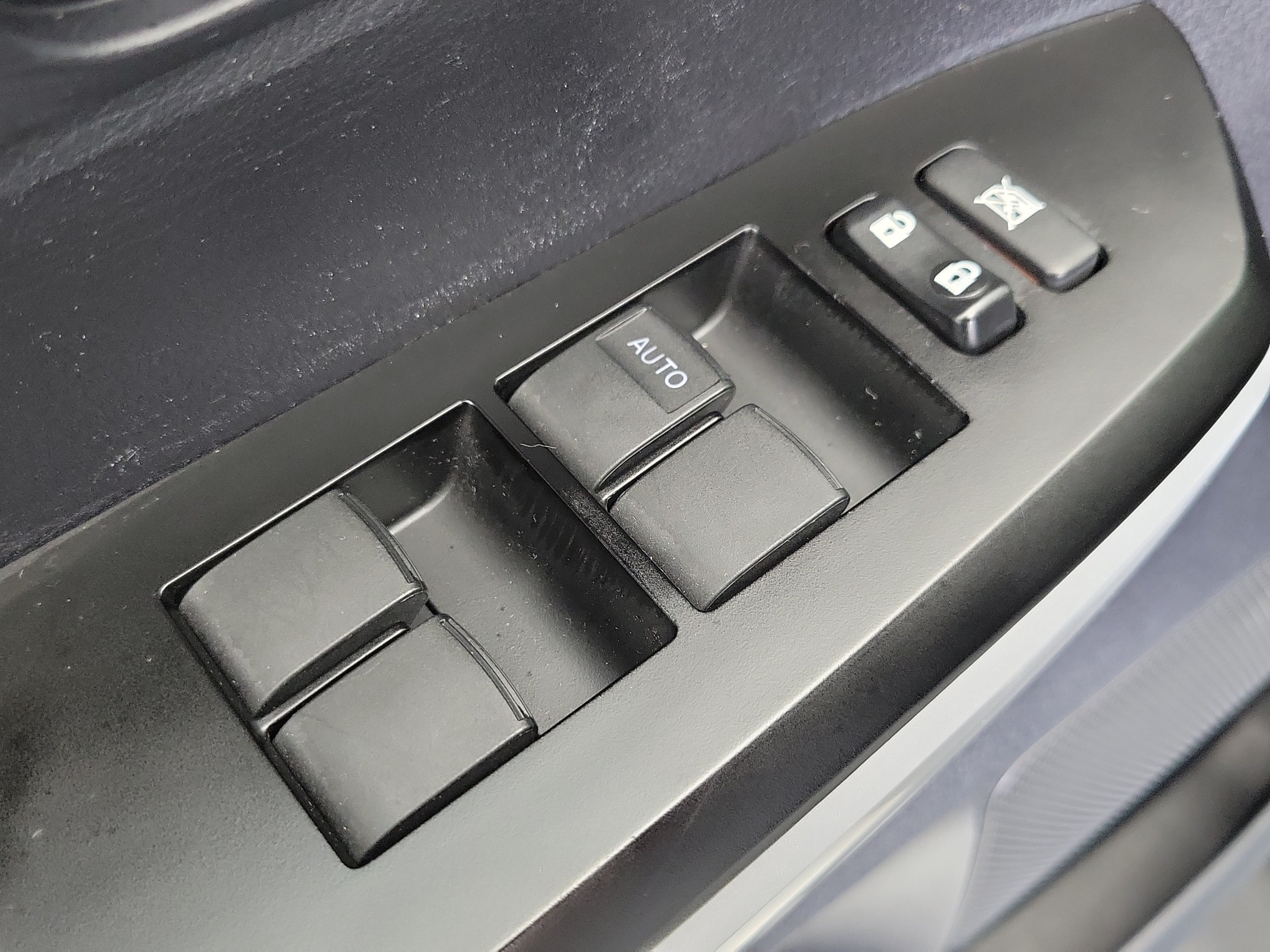 Used 2021 Cement Toyota SR5 image 19