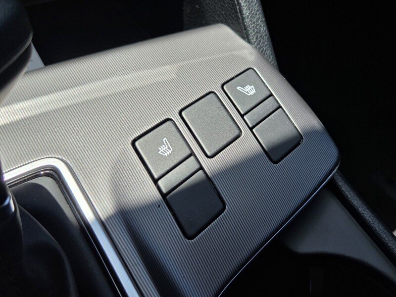 New 2026 Glacial White Pearl Kia EX image 18