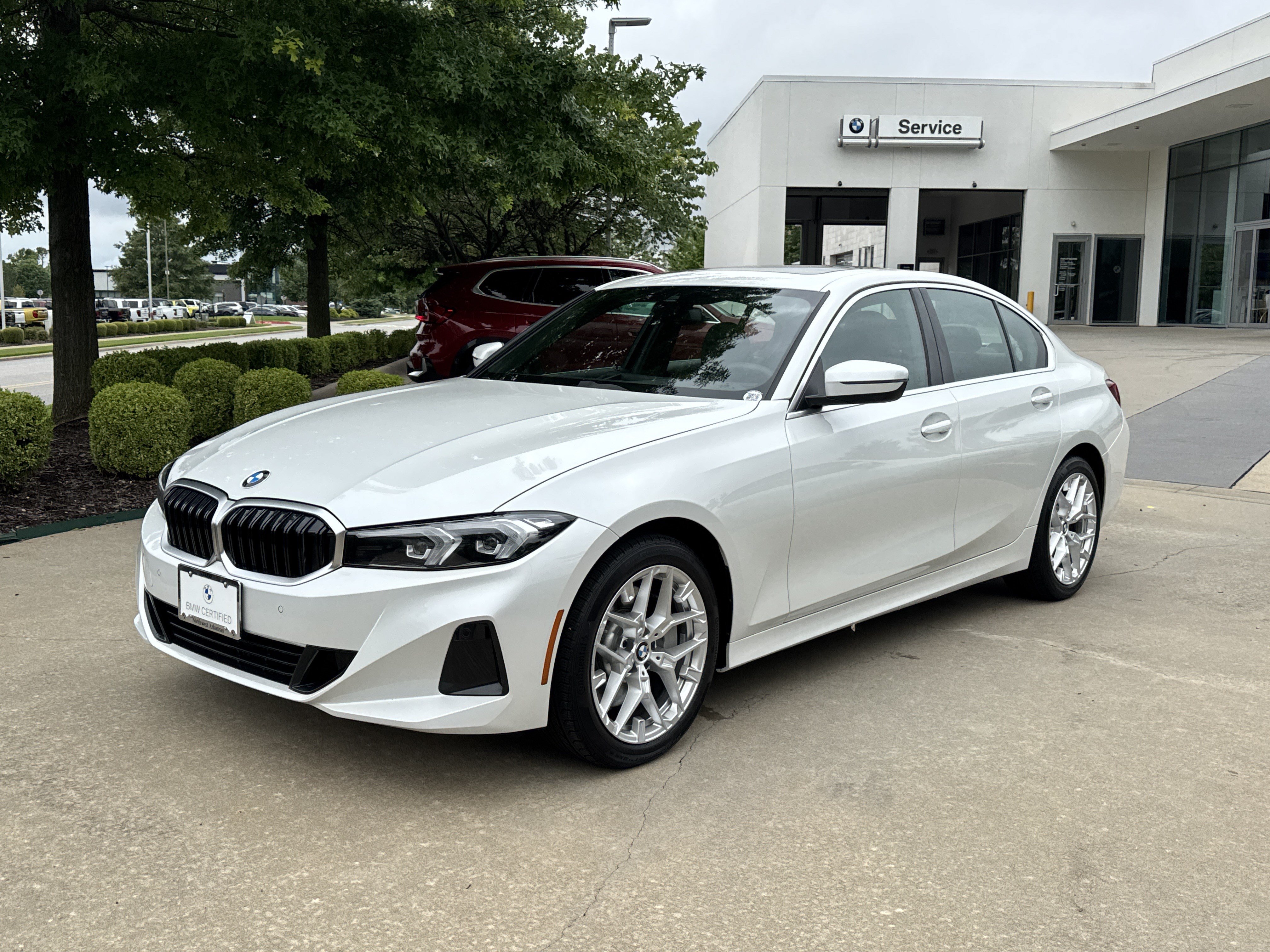 2026 BMW 3 Series 330i xDrive Sedan's photo