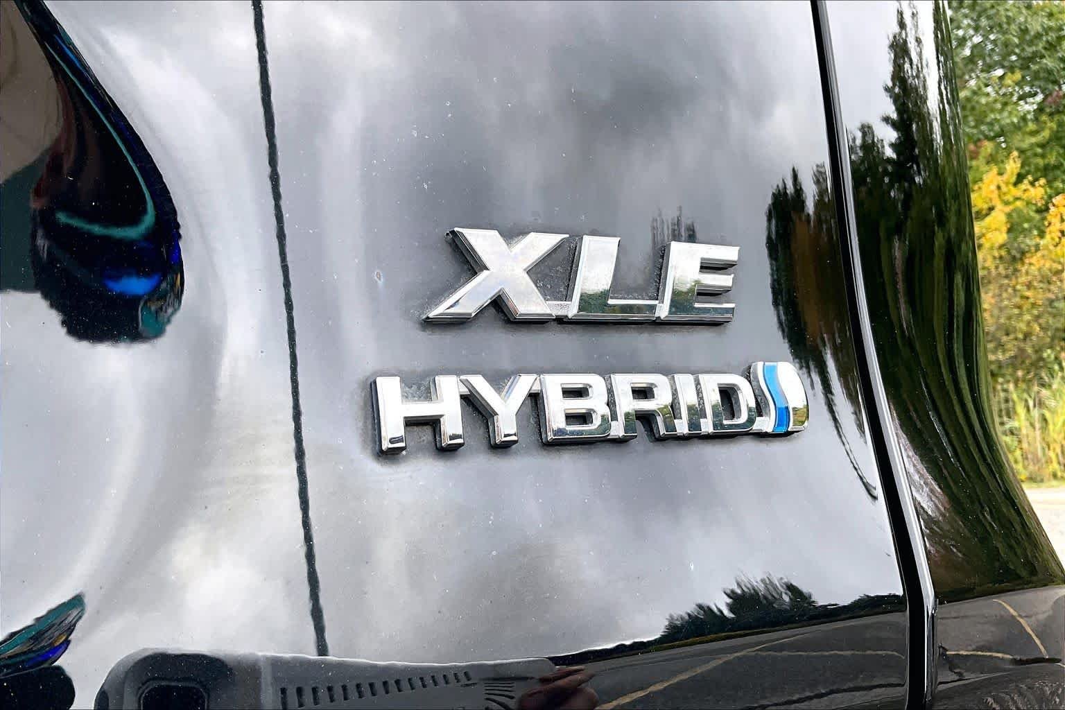 Used 2023 Midnight Black Metallic Toyota Hybrid XLE image 10
