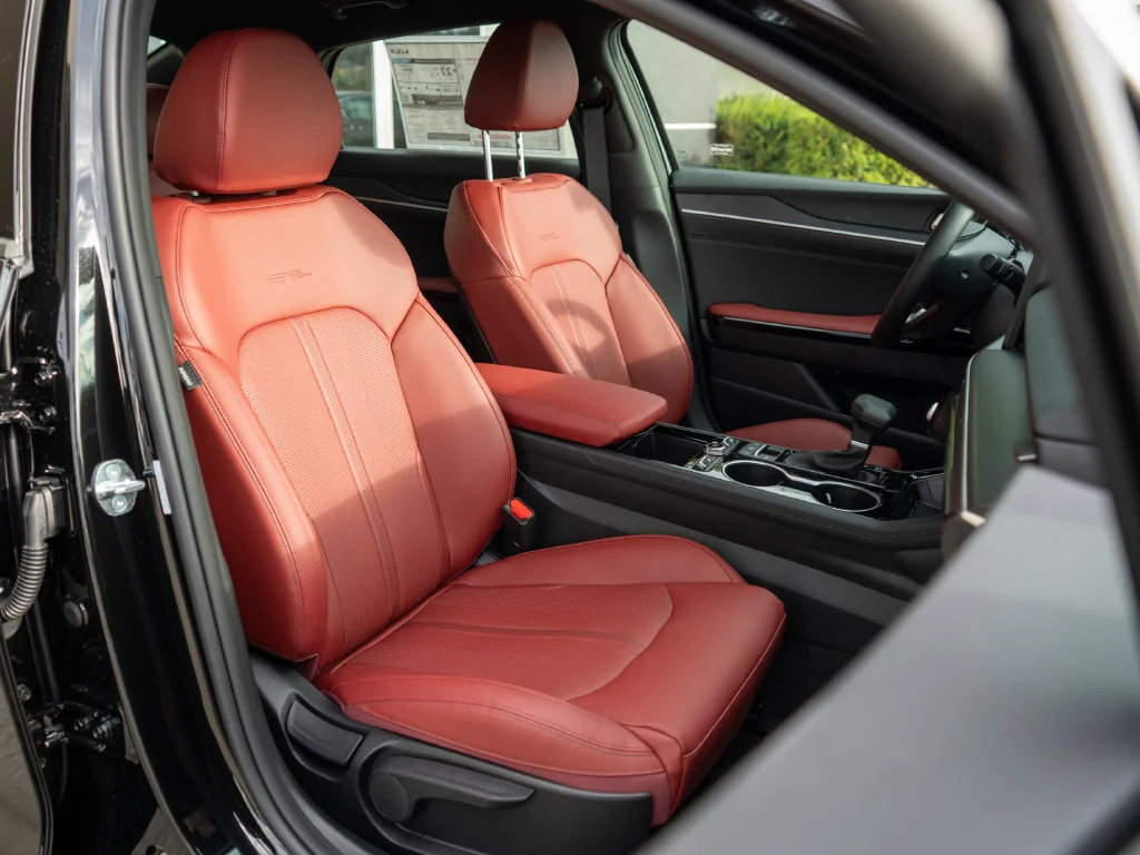 New 2027 Aurora Black Pearl Kia GT-Line image 9