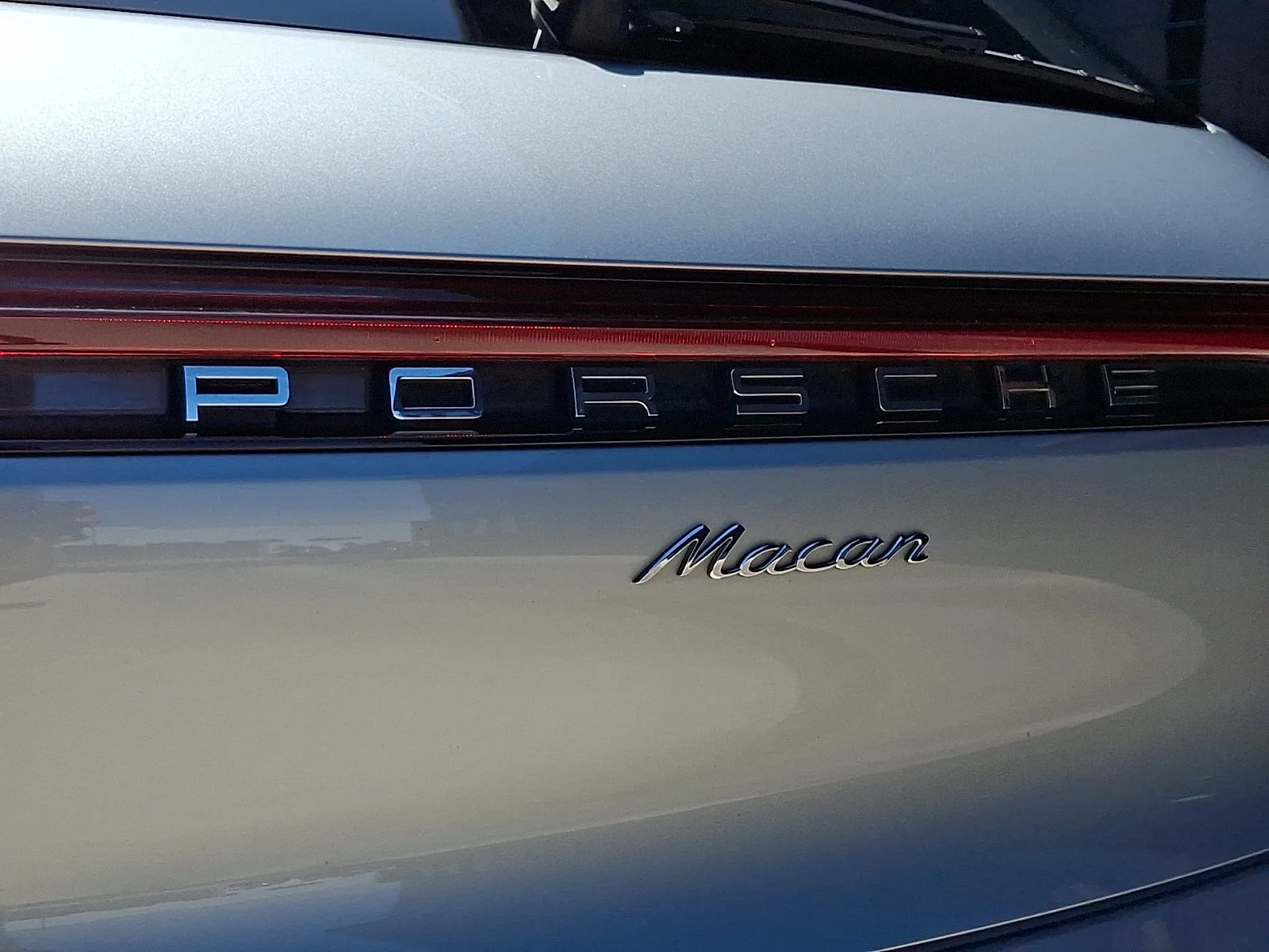 Certified Used 2023 Dolomite Silver Metallic   F0 Porsche  image 34