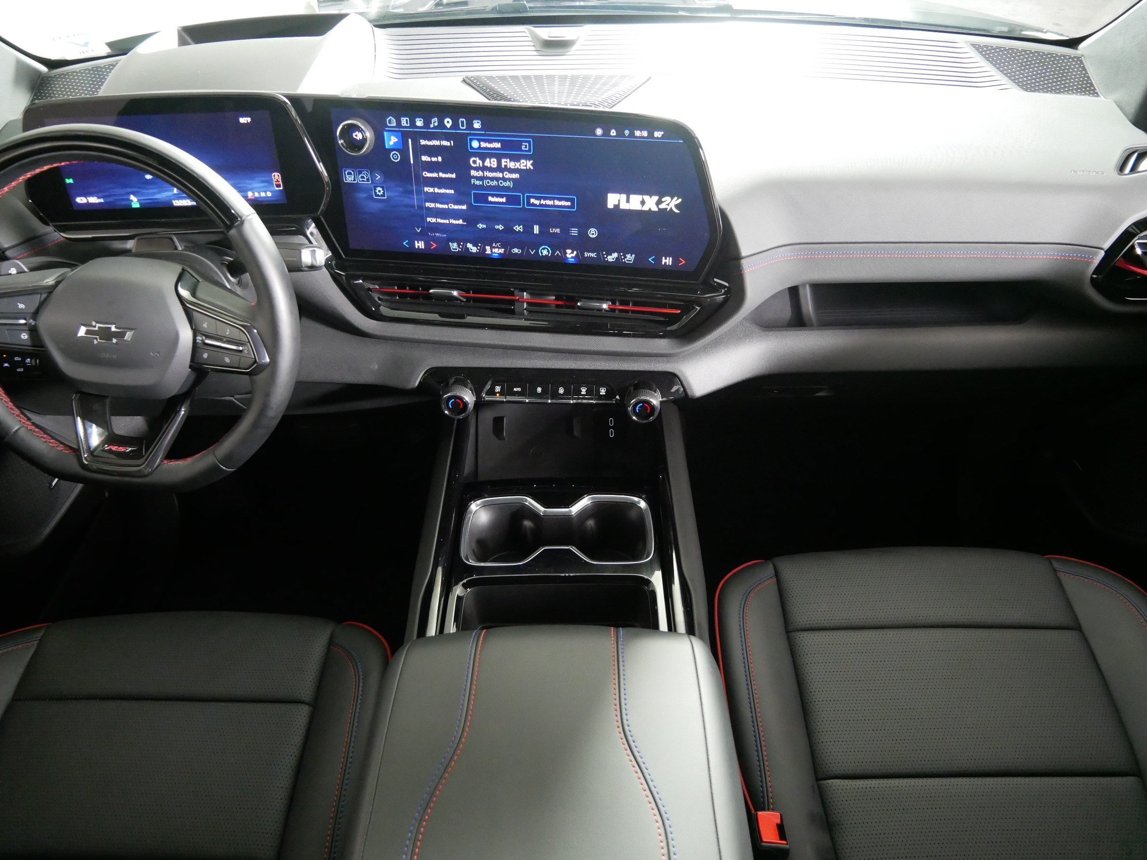 Used 2025 Black Chevrolet RST - Max Range image 10