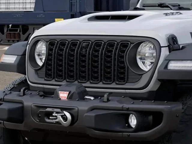 New 2026 Bright White Clear-Coat Exterior Paint Jeep Rubicon 392 image 13