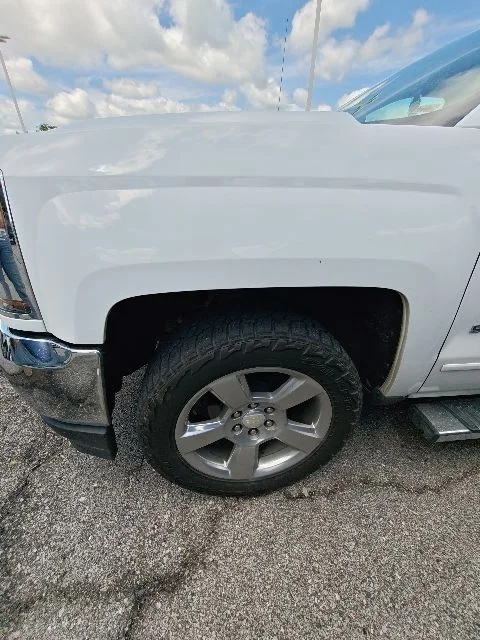 Used 2018 White Chevrolet LT image 7