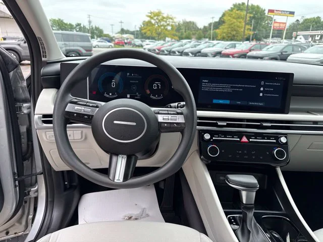 Certified Used 2025 Silver Hyundai SEL image 7