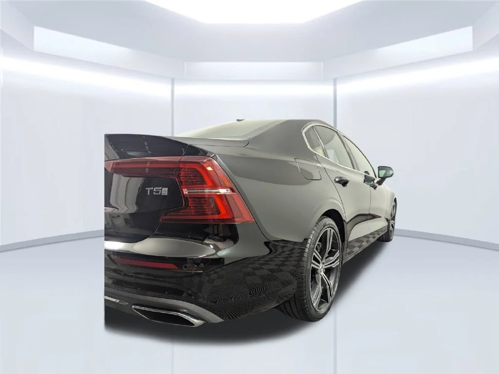 Used 2020 Black Volvo T5 Inscription image 16