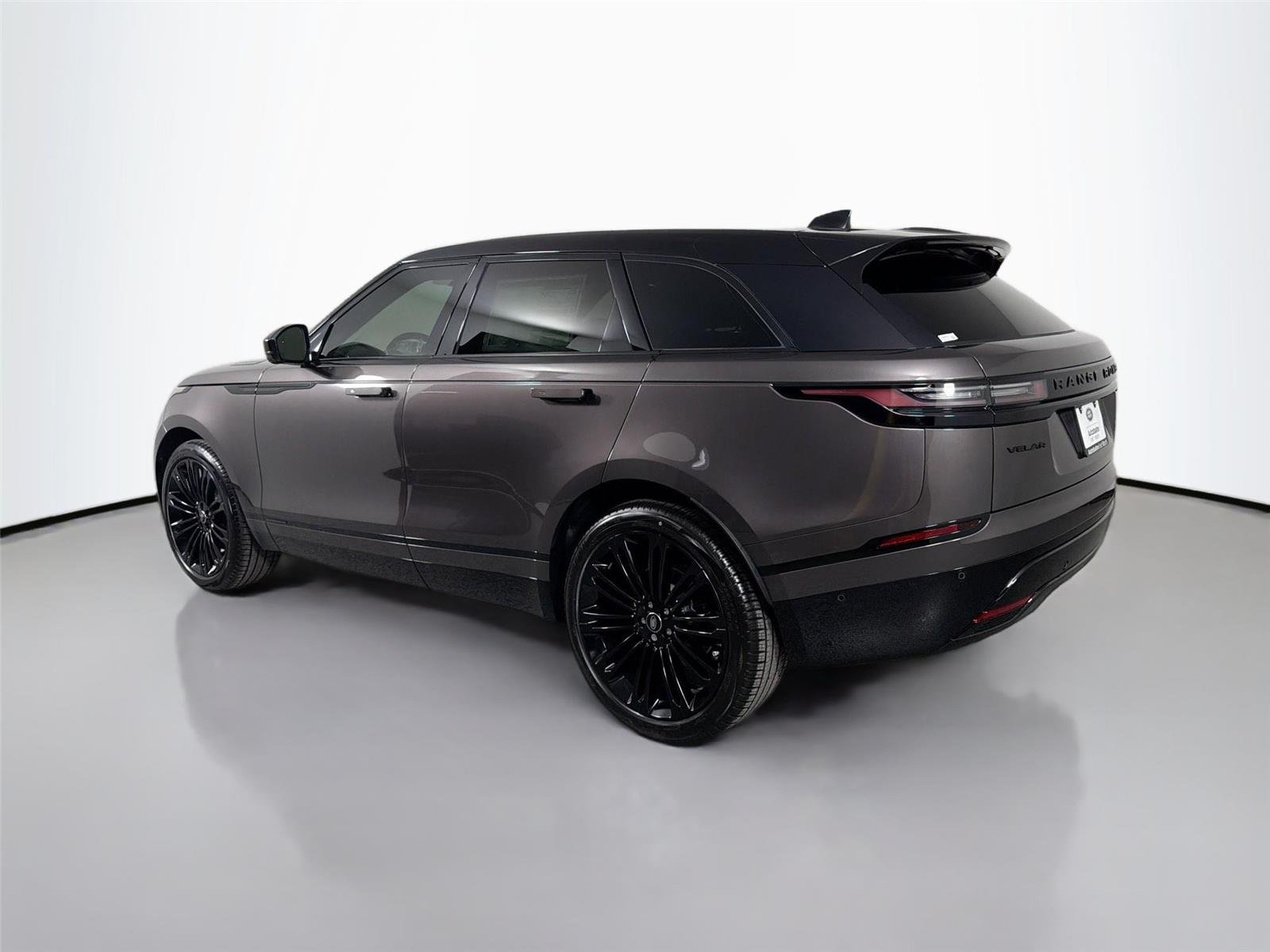 New 2026 CHARENTE GREY Land Rover Belgravia Edition image 6