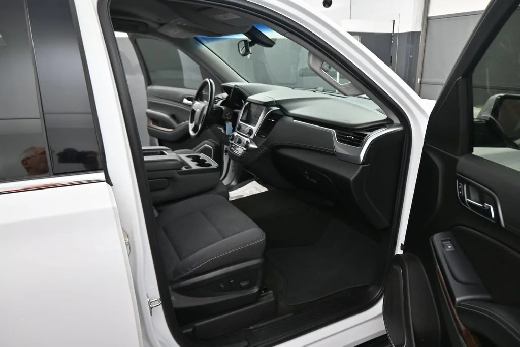 Used 2018 White Chevrolet LS image 42