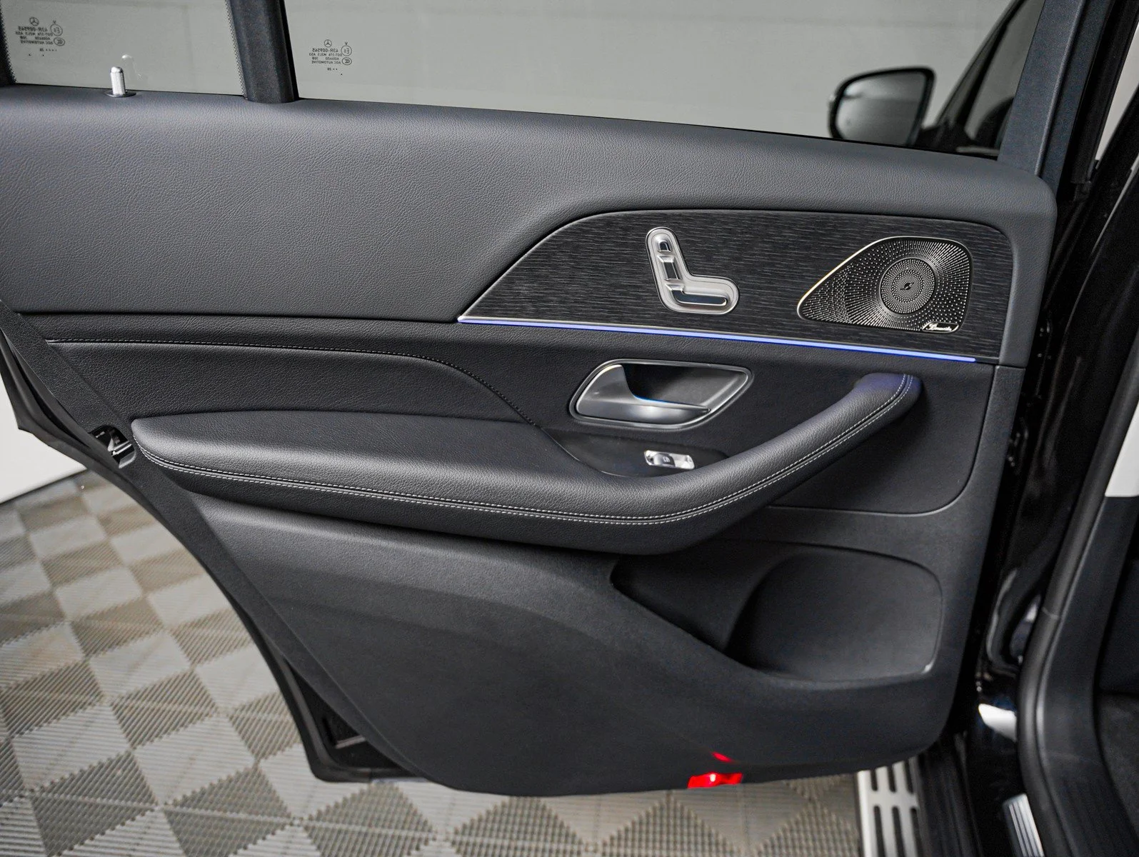 New 2026 Black Mercedes-Benz 4MATIC® image 23