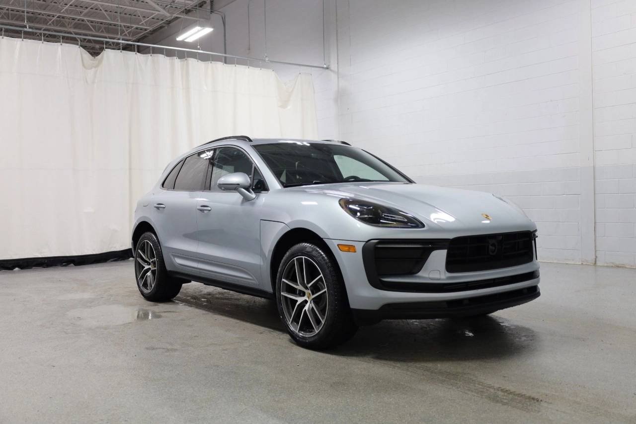 2026 Porsche Macan T - Photo 13