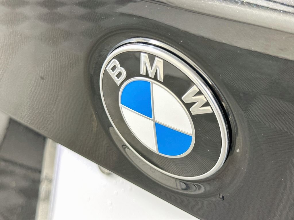 New 2026 Black Sapphire Metallic BMW 330i image 22