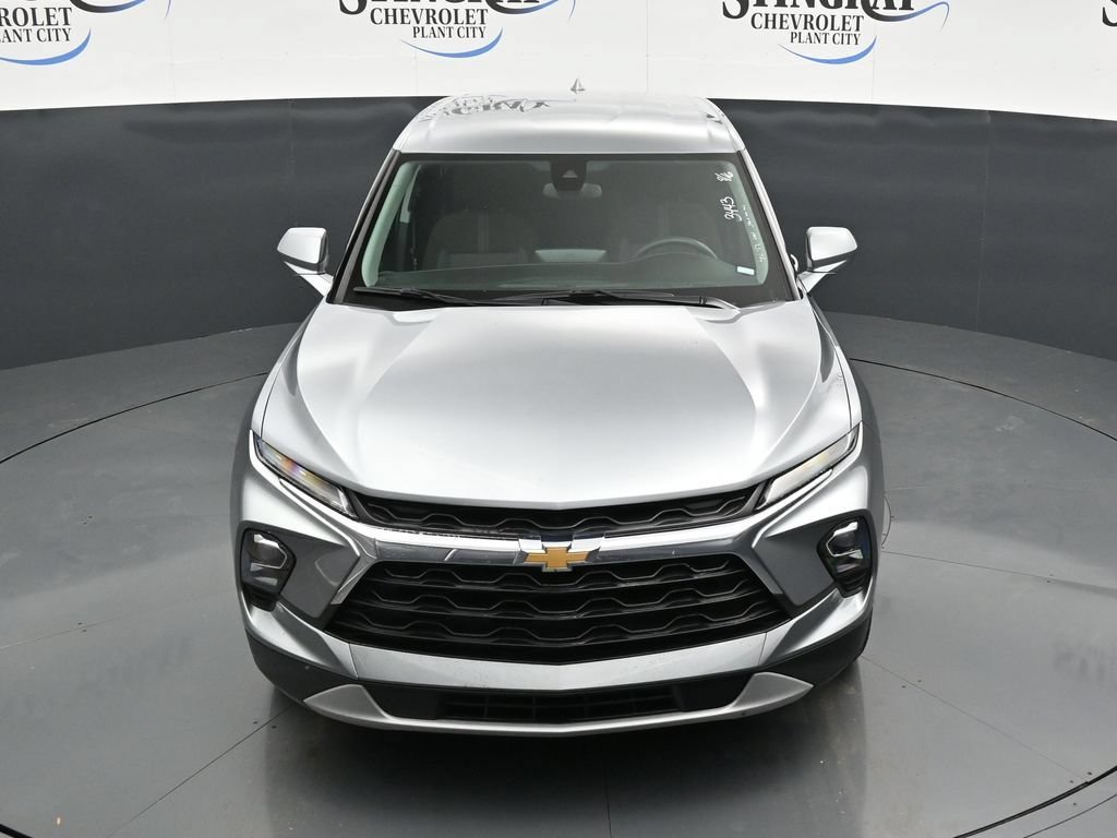 Used 2025 Sterling Gray Metallic Chevrolet 2LT image 19