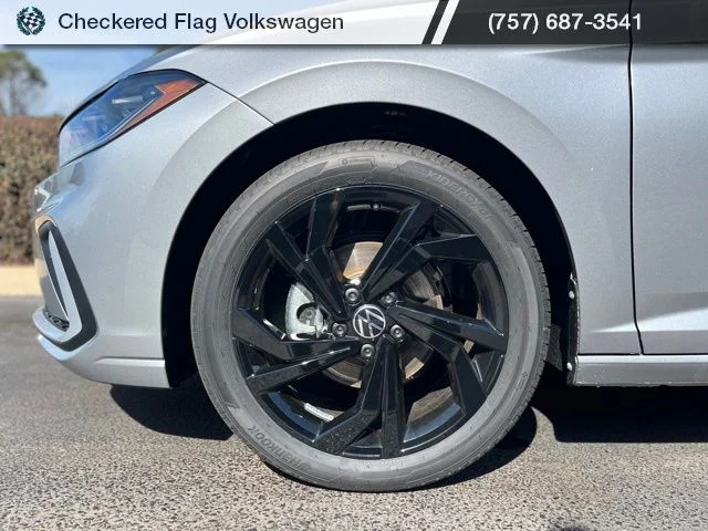 New 2026 Silver Volkswagen 1.5T SE image 5