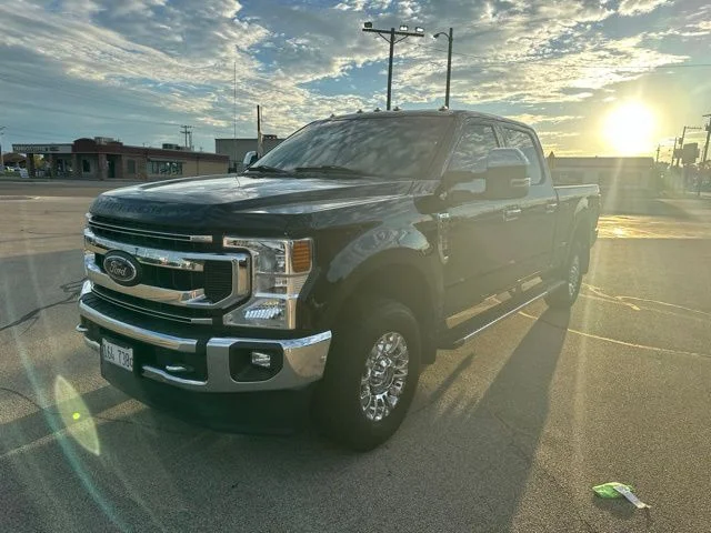 Used 2020 Black Metallic Ford XLT image 1