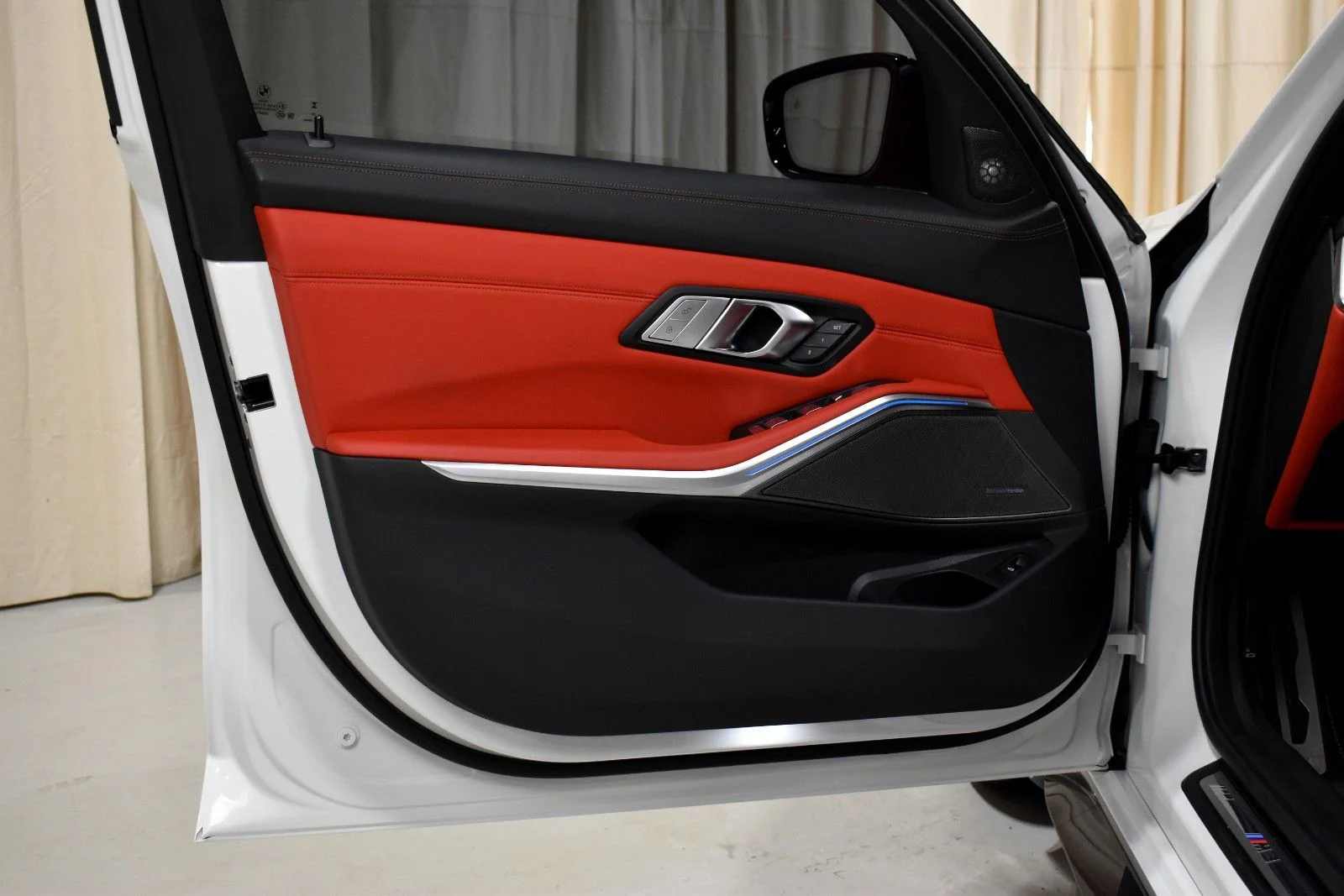 Used 2026 White BMW  image 31