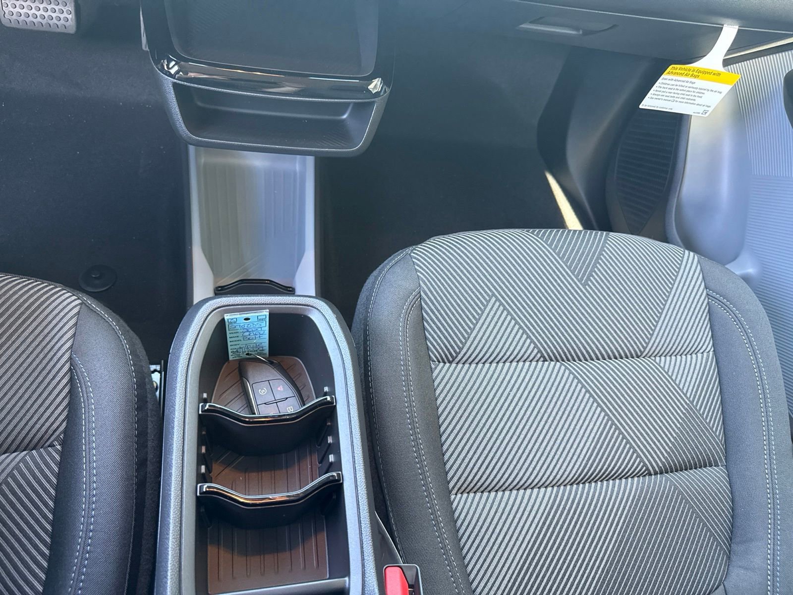 New 2027 Summit White Chevrolet LT image 25