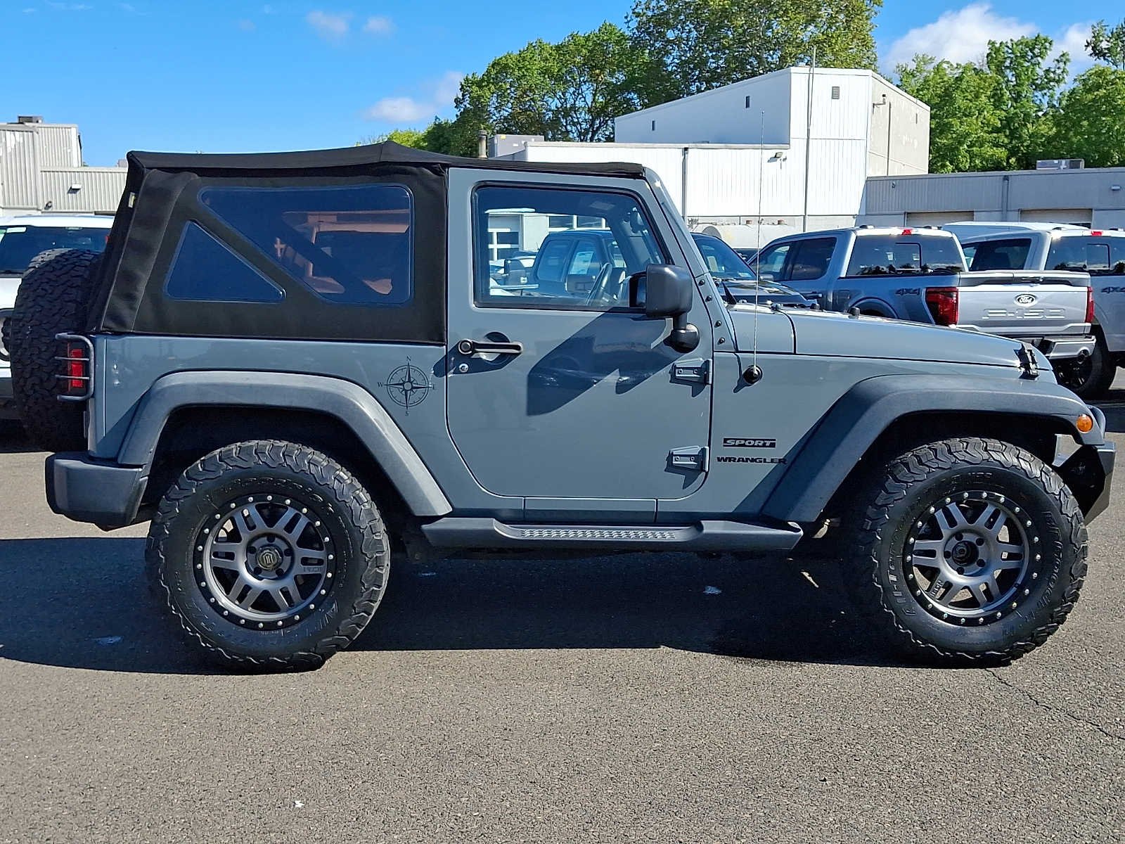 Used 2015 Anvil Clearcoat Jeep Sport image 7