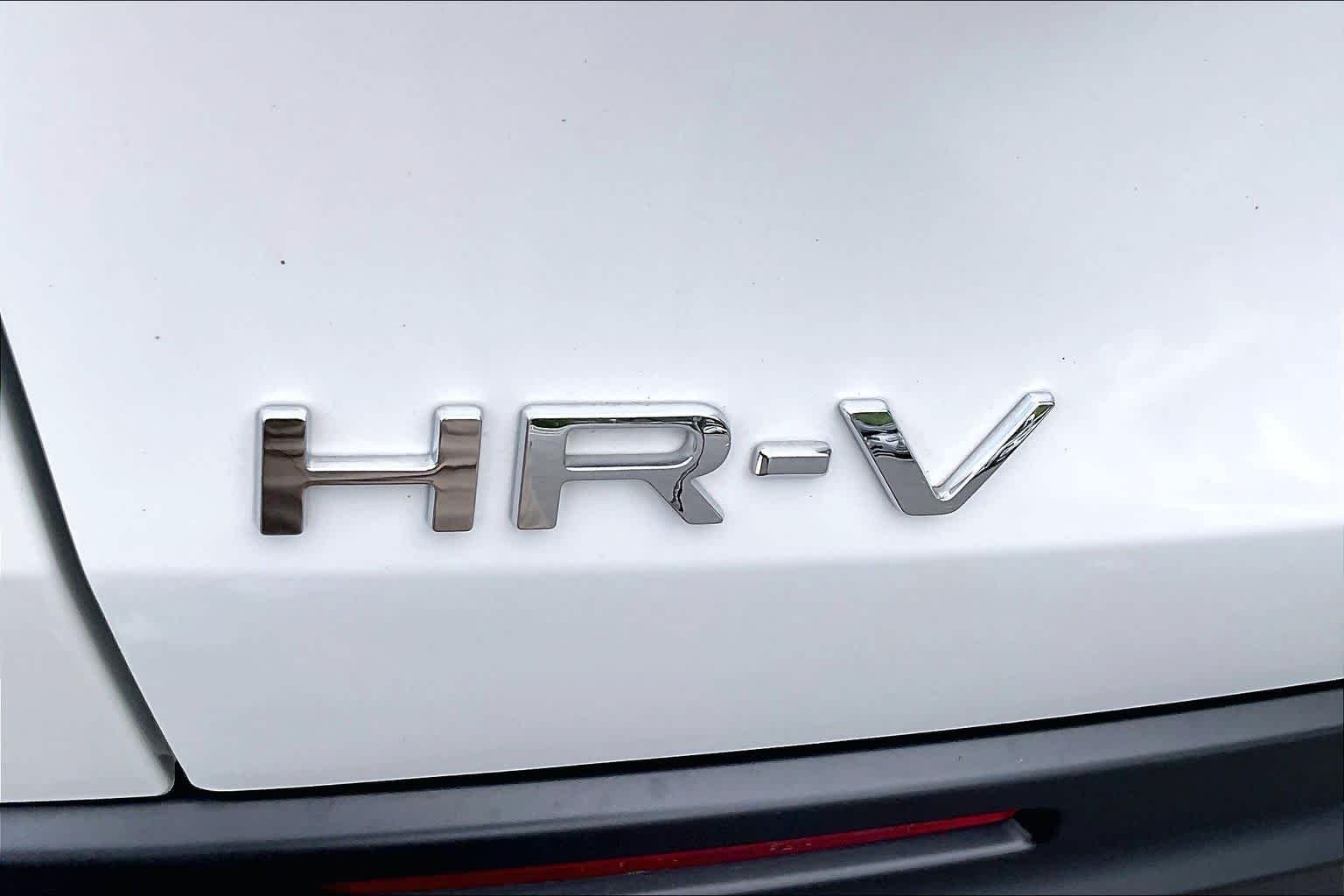 Used 2025 Platinum White Pearl Honda LX image 30