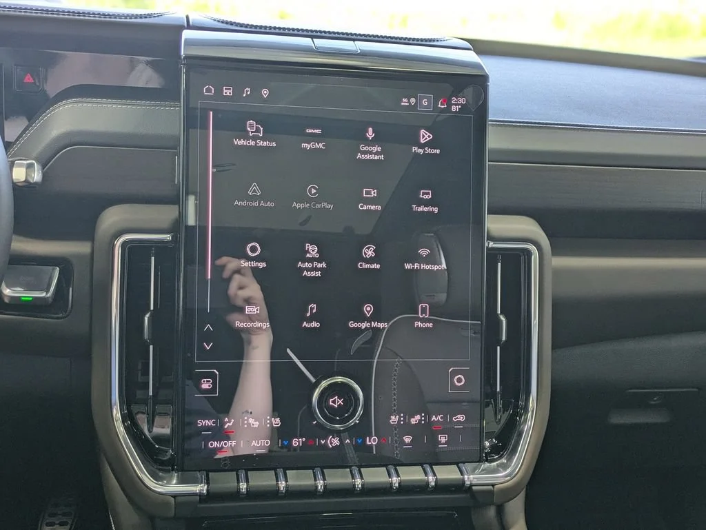 New 2026 Onyx Black GMC Denali Ultimate image 9
