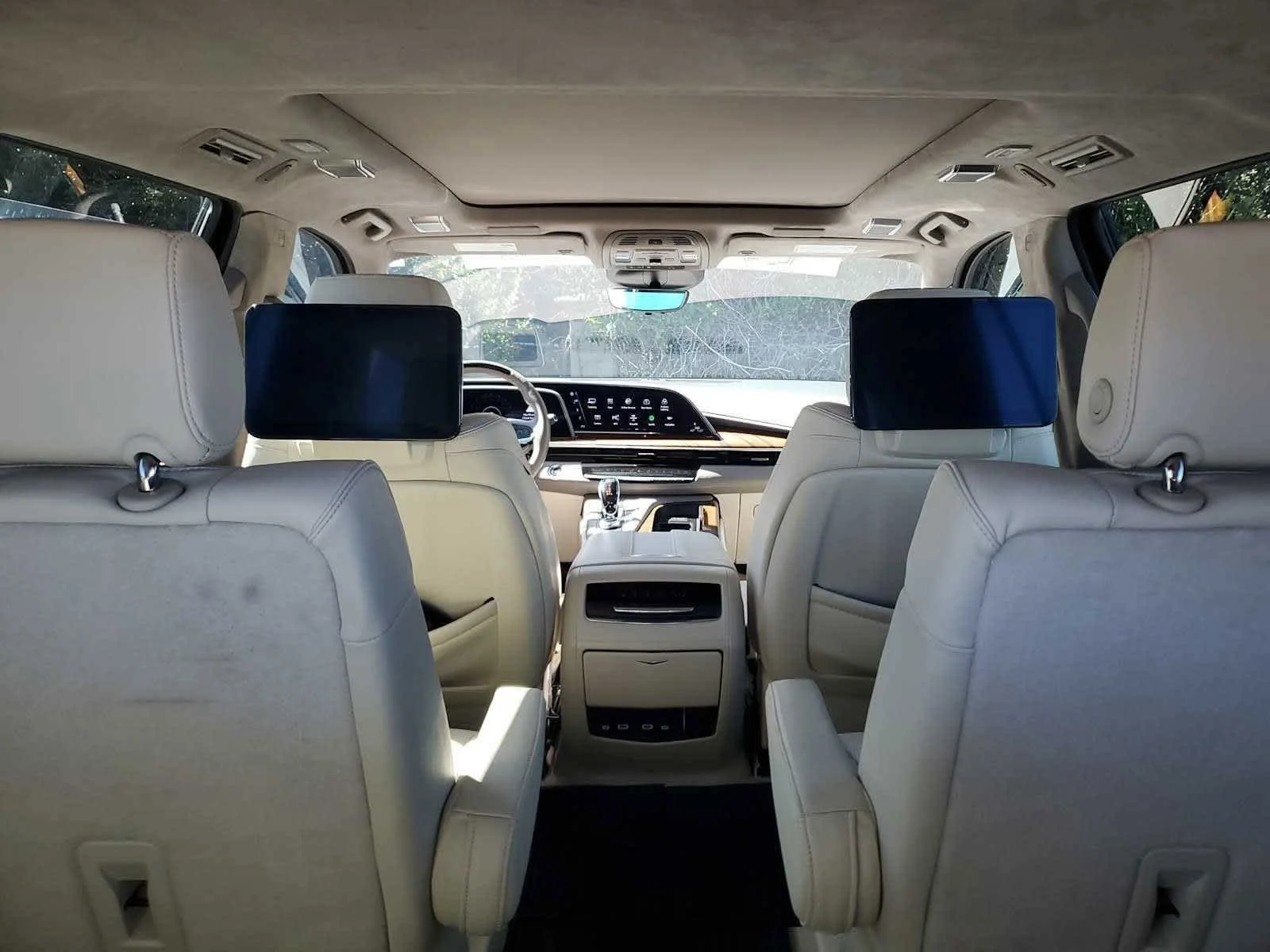 Used 2024 Sandstone Metallic Cadillac Sport Platinum image 22