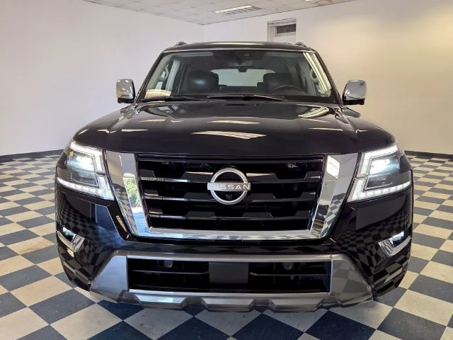 Used 2023 Black Nissan Platinum image 2