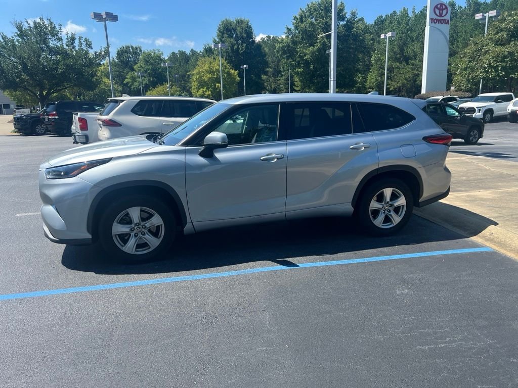 Used 2021 Silver Toyota L image 2