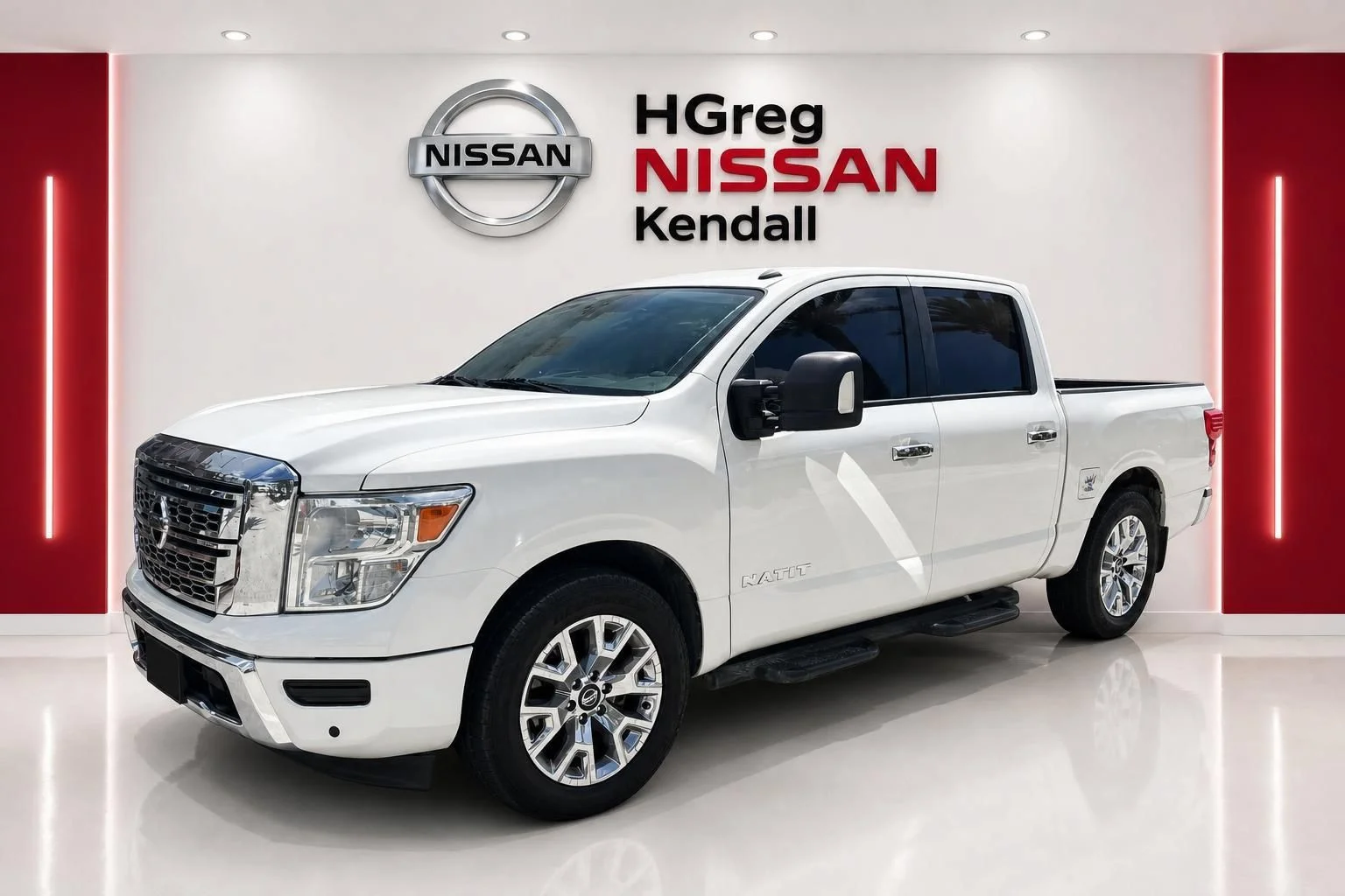 Used 2021 White Nissan SV image 3