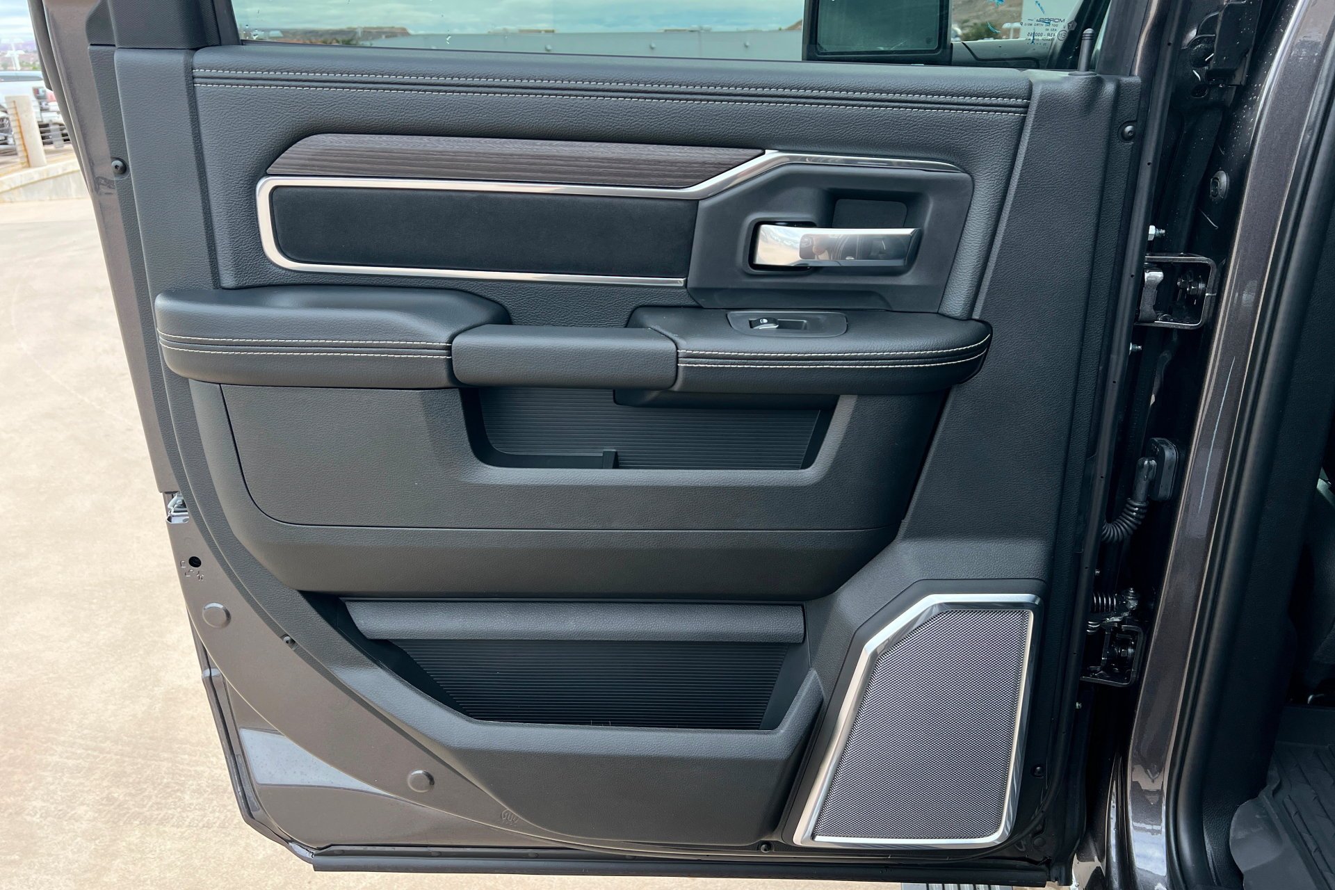 New 2027 Granite Crystal Metallic Clear-Coat Exterior Paint RAM Laramie image 19
