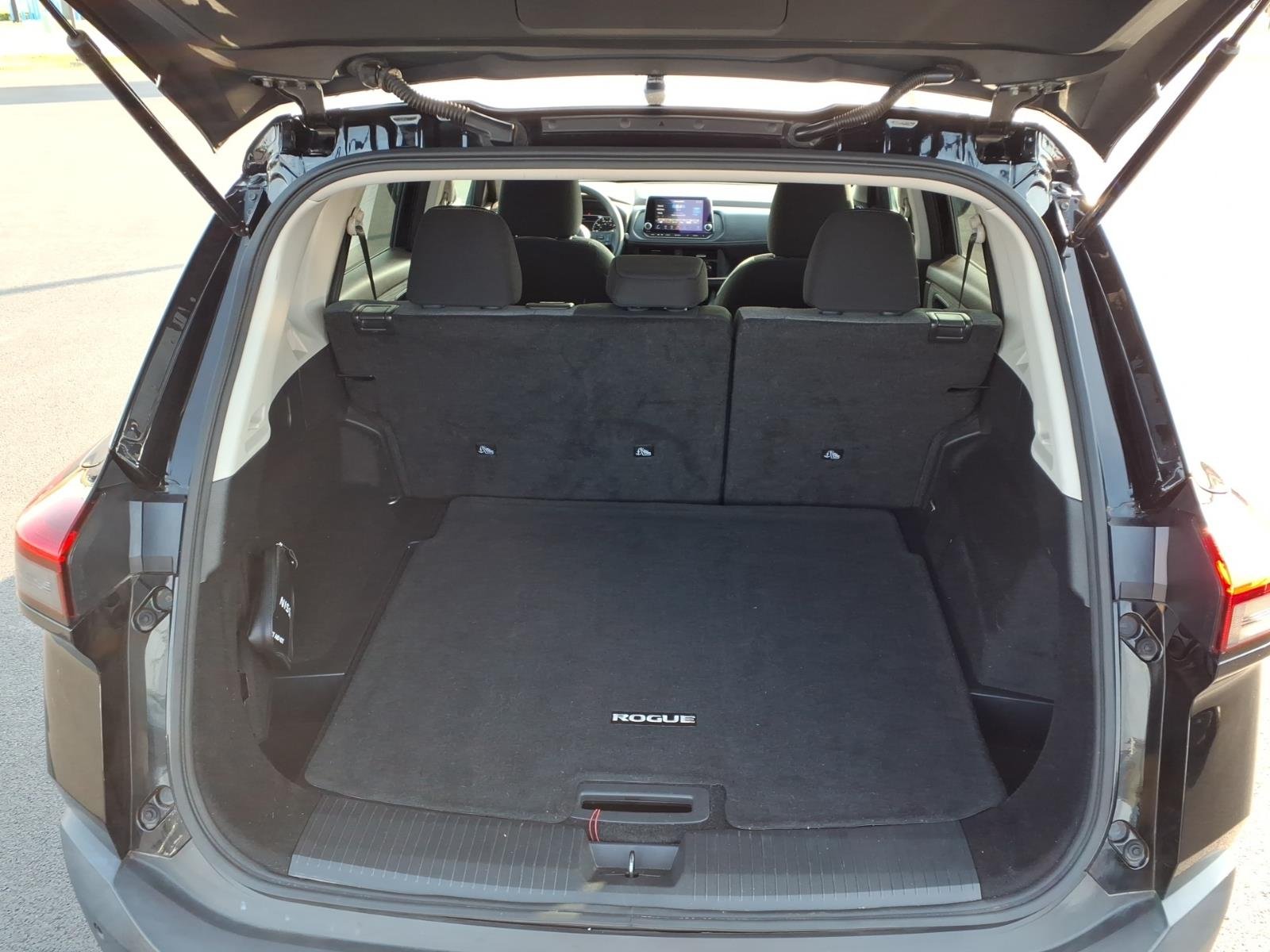 Used 2023 Super Black Nissan SV image 11